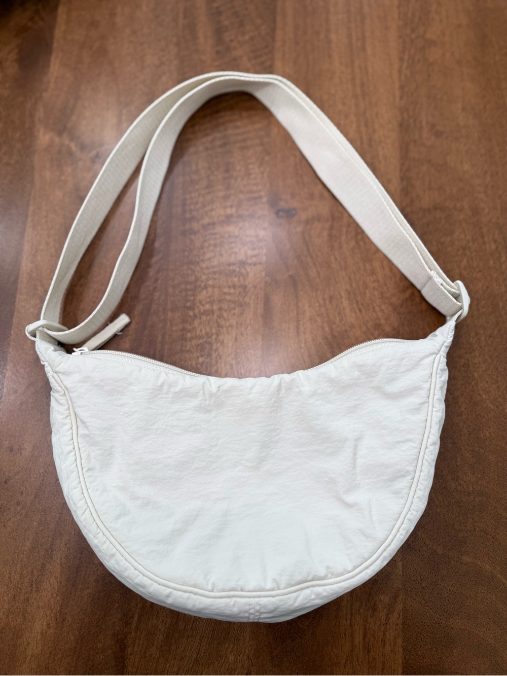 Uniqlo mini shoulder bad